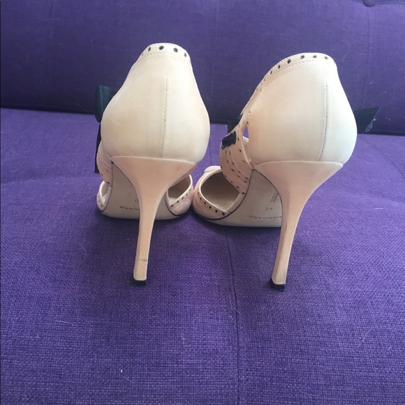 Manolo Blahnik 4 inch heels - Picture 4 of 5